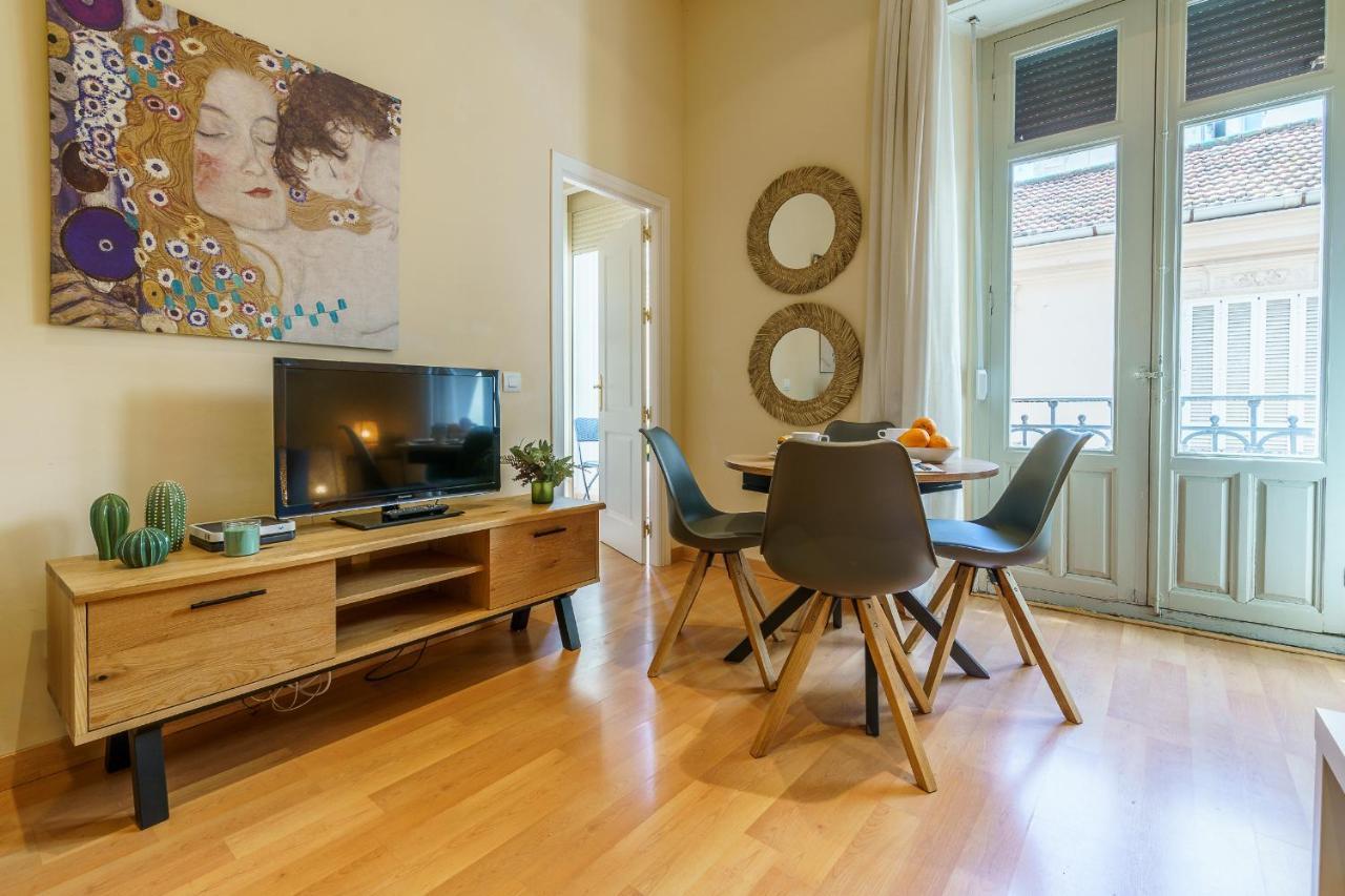 Bright Two-Bedroom Apartment In The Historic Center Málaga Exterior foto